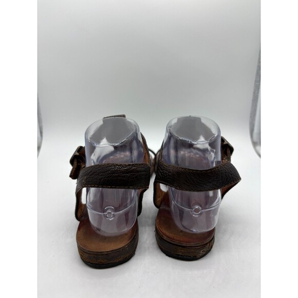 Chie Mihara Women's T-Strap Flat Sandals with Buckle Brown Euro Size 39 - Picture 3 of 6